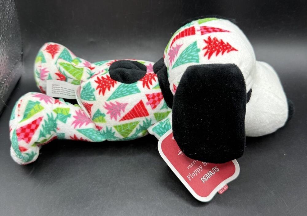 Hallmark Peanuts Floppy Snoopy Christmas Tree Pattern Plush 10" New W Tags